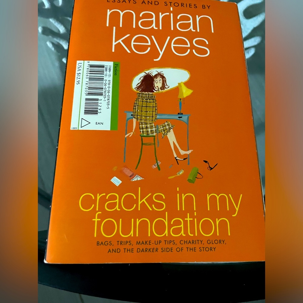 Marian Keyes - cracks in my foundation.
